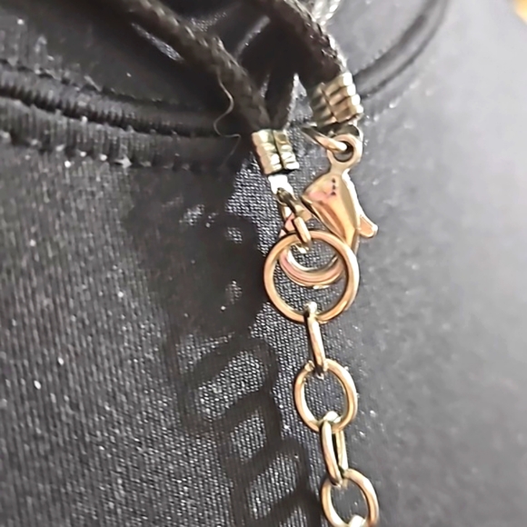 Mixed material necklace on cord with lucite pendant - Picture 4 of 9